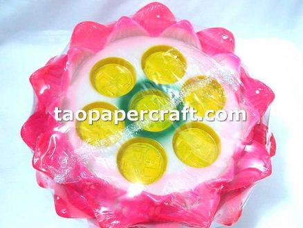 Lotus Shaped Candle Holder For 7 Round Candle