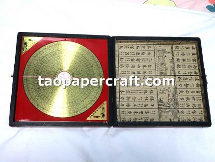 Luopan Feng Shui Compass in Wooden Box 羅盤連木盒